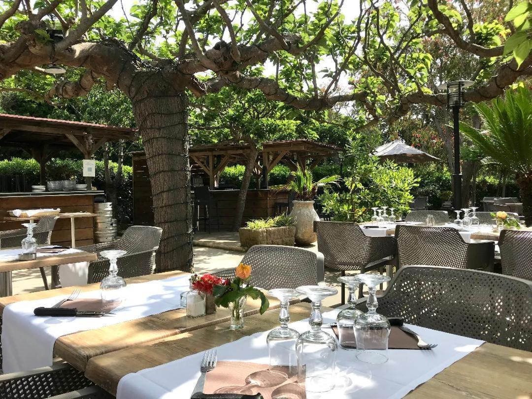 Hotel Restaurant Les Chasseurs Marine de Pietracorbara Екстер'єр фото